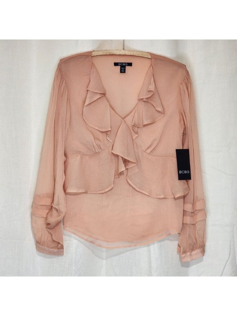 BCBG Women's Blouse Top Long Sleeve Ruffled V-neck Peach Size Medium NWT